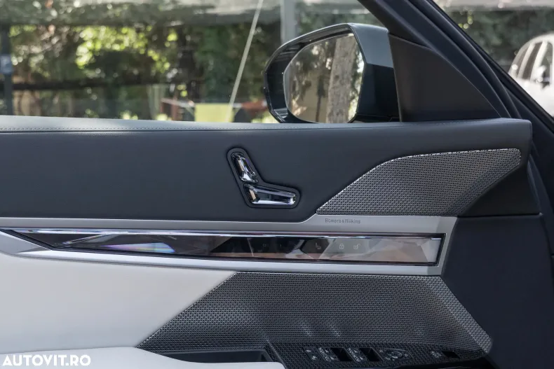 BMW Seria 7 din 2025 cu 11.200 km - oferta BMW179913 - foto 18