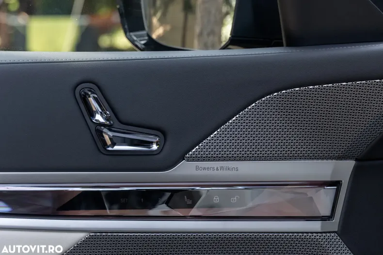 BMW Seria 7 din 2025 cu 11.200 km - oferta BMW179913 - foto 19