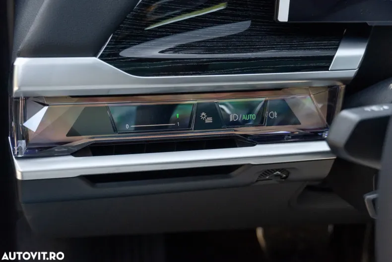 BMW Seria 7 din 2025 cu 11.200 km - oferta BMW179913 - foto 21