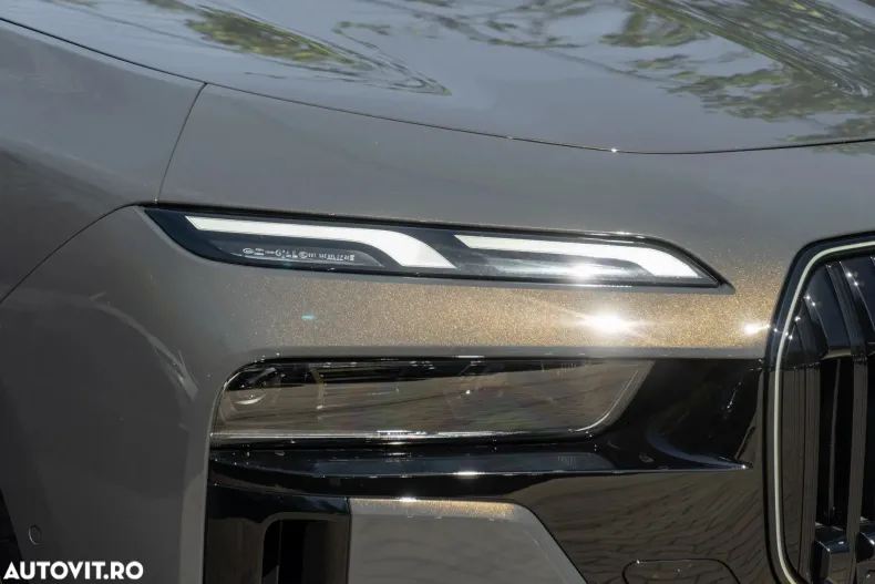 BMW Seria 7 din 2025 cu 11.200 km - oferta BMW179913 - foto 26