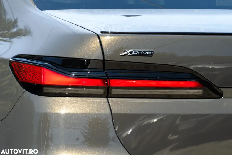 BMW Seria 7 din 2025 cu 11.200 km - oferta BMW179913 - foto 27