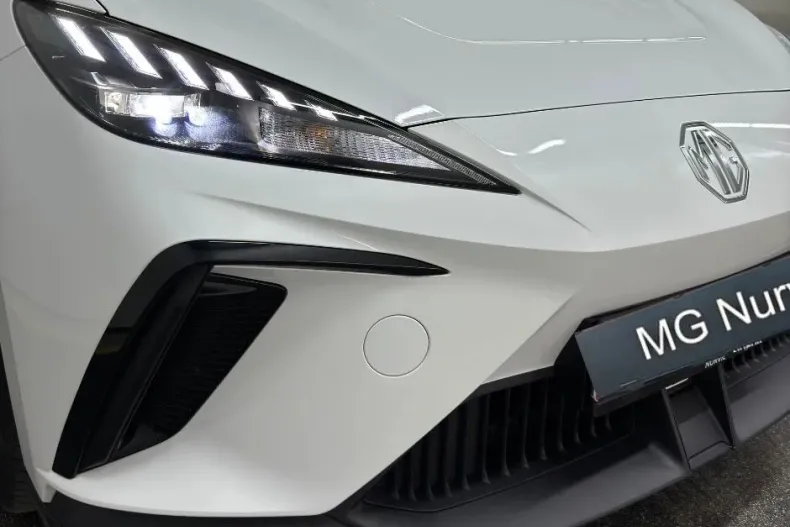 MG MG4 din 2023 cu 9.000 km - oferta MG0179925 - foto 4