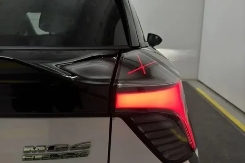 MG MG4 din 2023 cu 9.000 km - oferta MG0179925 - foto 5