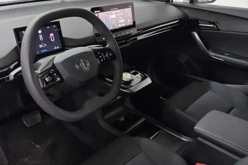 MG MG4 din 2023 cu 9.000 km - oferta MG0179925 - foto 6