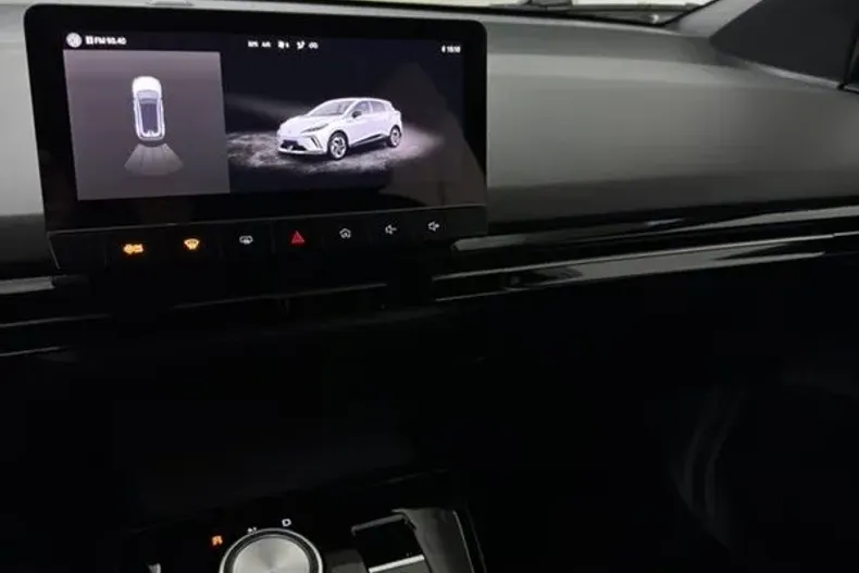 MG MG4 din 2023 cu 9.000 km - oferta MG0179925 - foto 8