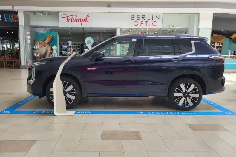 Mitsubishi Outlander din 2025 cu 1 km - oferta MIT179926 - foto 10