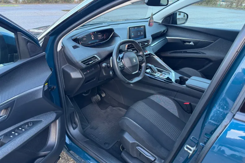 Peugeot 3008 din 2021 cu 65.612 km - oferta PEU179934 - foto 6