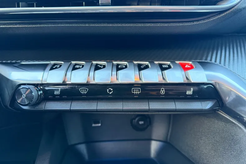 Peugeot 3008 din 2021 cu 65.612 km - oferta PEU179934 - foto 18