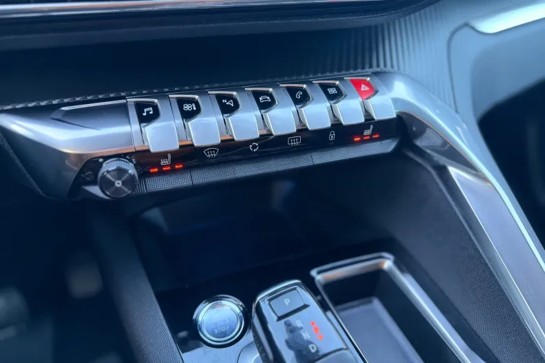 Peugeot 3008 din 2021 cu 65.612 km - oferta PEU179934 - foto 28