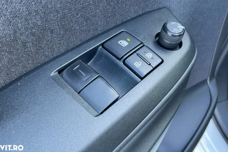 Toyota Yaris din 2022 cu 71.939 km - oferta TOY179945 - foto 23