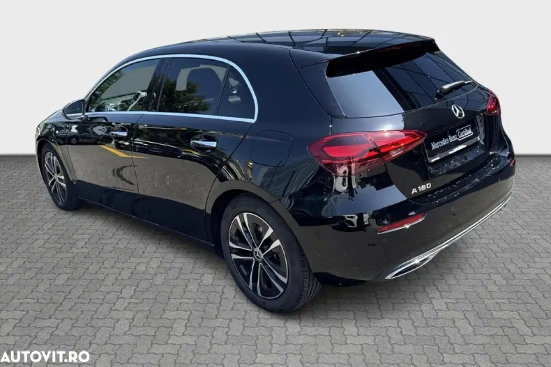 Mercedes-Benz A 180 (Clasa A) din 2024 cu 19.097 km - oferta MER179949 - foto 3