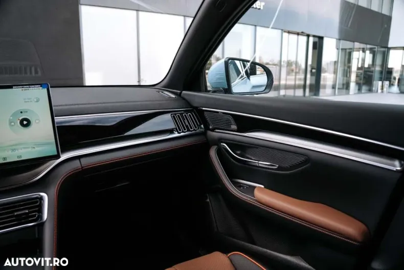 BYD SEAL U din 2025 cu 8.800 km - oferta BYD179951 - foto 33