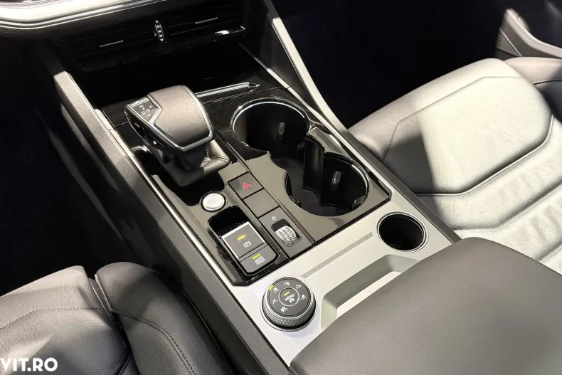 Volkswagen Touareg din 2021 cu 168.040 km - oferta VOL179953 - foto 28