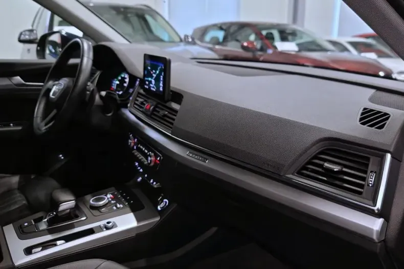 Audi Q5 din 2020 cu 106.781 km - oferta AUD179960 - foto 6