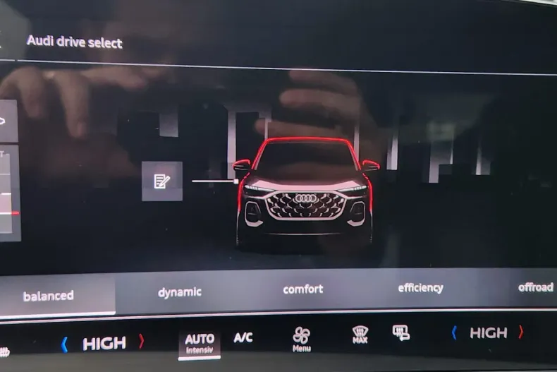 Audi Q5 din 2025 cu 10 km - oferta AUD179966 - foto 23