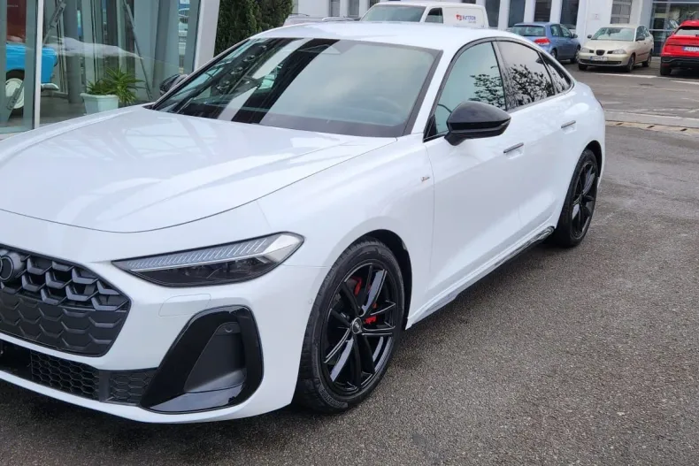 Audi A5 din 2025 cu 1 km - oferta AUD179968 - foto 1