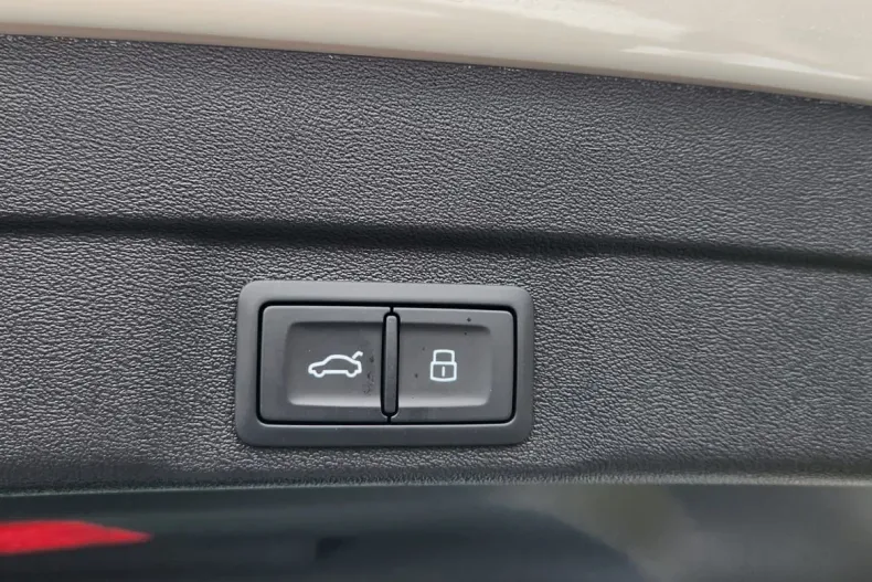 Audi A5 din 2025 cu 1 km - oferta AUD179968 - foto 10