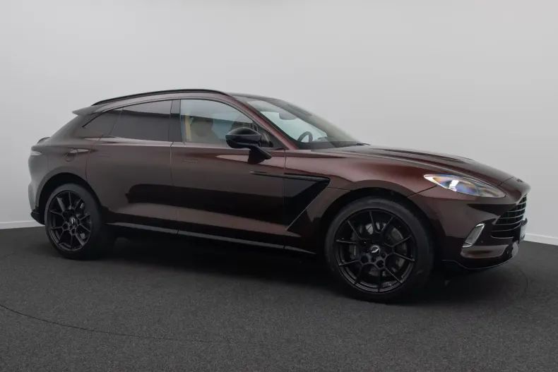 Aston Martin DBX din 2021 cu 57.000 km - oferta AST179971 - foto 1