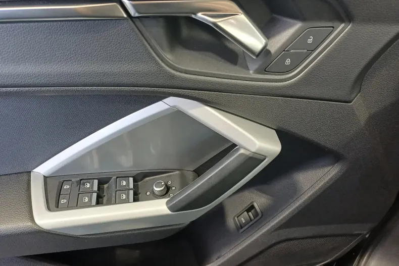 Audi Q3 din 2022 cu 48.028 km - oferta AUD179975 - foto 8