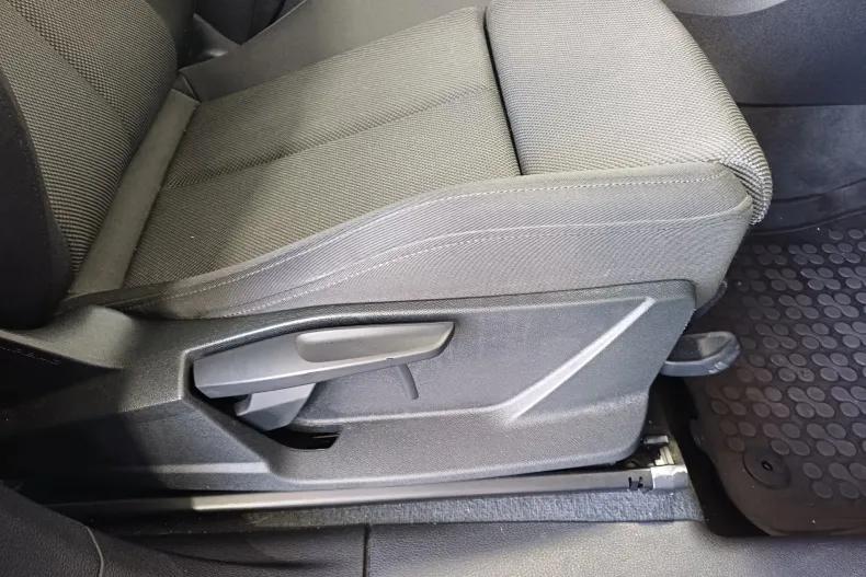 Audi Q3 din 2022 cu 48.028 km - oferta AUD179975 - foto 27