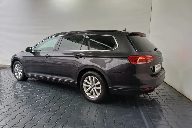 Volkswagen Passat din 2022 cu 131.541 km - oferta VOL179977 - foto 3