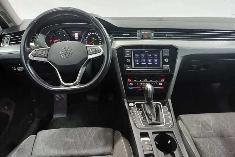 Volkswagen Passat din 2022 cu 131.541 km - oferta VOL179977 - foto 8