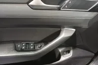 Volkswagen Passat din 2022 cu 131.541 km - oferta VOL179977 - foto 9