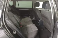 Volkswagen Passat din 2022 cu 131.541 km - oferta VOL179977 - foto 31