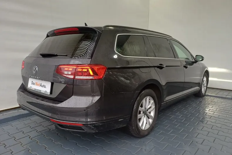 Volkswagen Passat din 2022 cu 131.541 km - oferta VOL179977 - foto 36