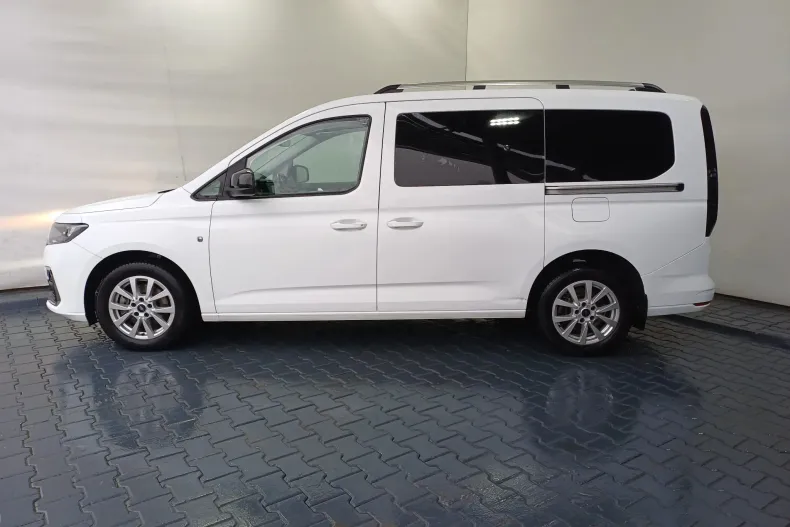 Ford Tourneo Connect din 2023 cu 22.907 km - oferta FOR179979 - foto 2