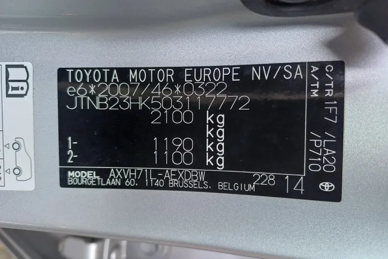 Toyota Camry din 2022 cu 23.879 km - oferta TOY179984 - foto 32