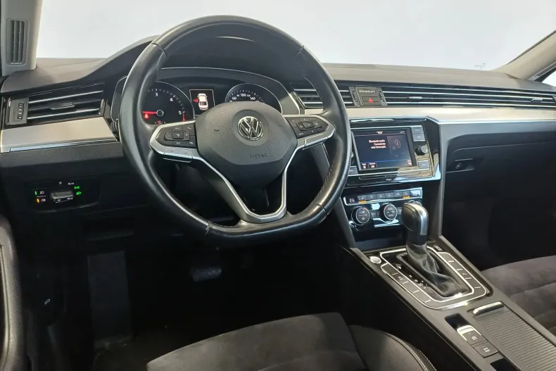 Volkswagen Passat din 2020 cu 130.010 km - oferta VOL179985 - foto 7