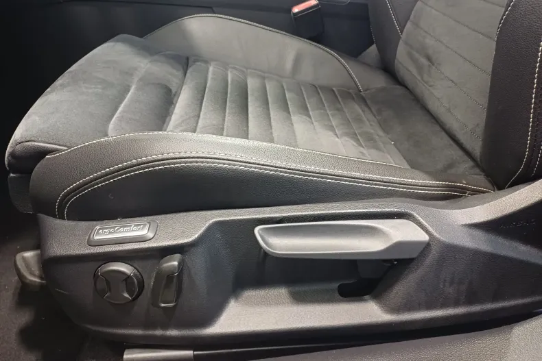 Volkswagen Passat din 2020 cu 130.010 km - oferta VOL179985 - foto 10