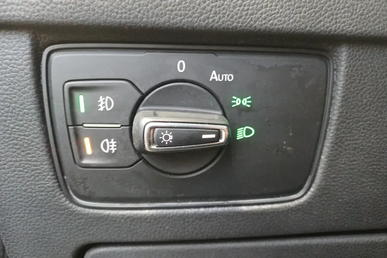 Volkswagen Passat din 2020 cu 130.010 km - oferta VOL179985 - foto 11