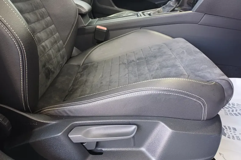 Volkswagen Passat din 2020 cu 130.010 km - oferta VOL179985 - foto 31