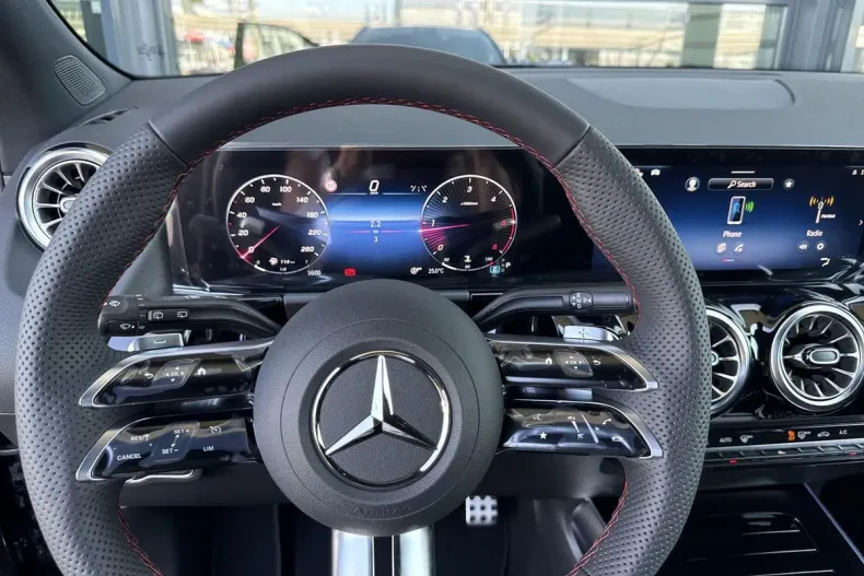 Mercedes-Benz GLA din 2025 cu 6.000 km - oferta MER179987 - foto 13