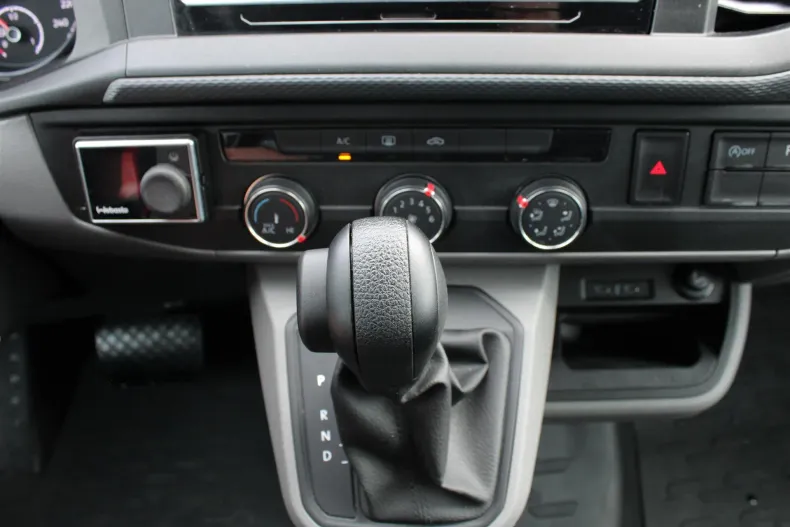 Volkswagen Transporter din 2023 cu 30.743 km - oferta VOL179988 - foto 18