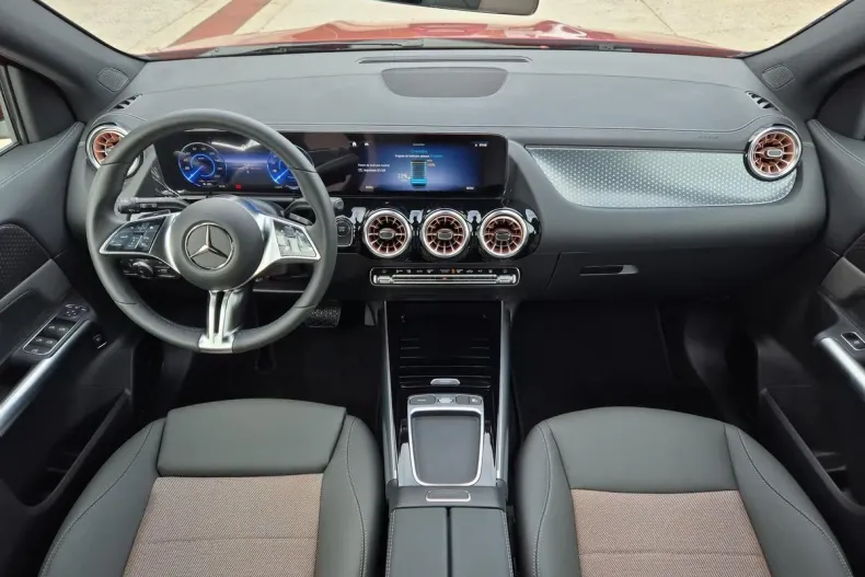 Mercedes-Benz EQA din 2025 cu 5.000 km - oferta MER179992 - foto 10