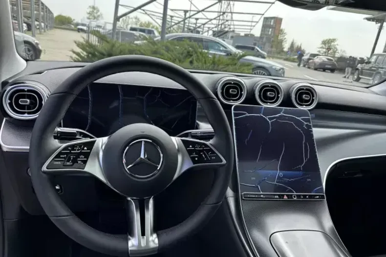 Mercedes-Benz GLC din 2025 cu 3.000 km - oferta MER179993 - foto 10