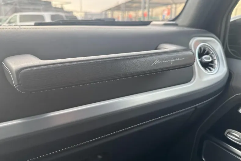 Mercedes-Benz G din 2024 cu 10.048 km - oferta MER179996 - foto 17