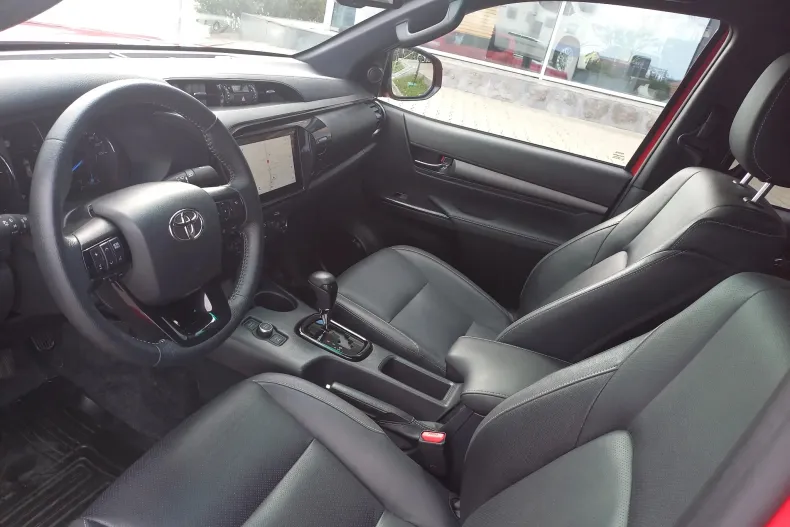 Toyota Hilux din 2024 cu 11.200 km - oferta TOY180001 - foto 13