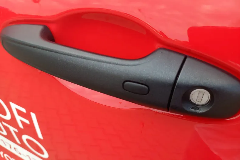 Toyota Hilux din 2024 cu 11.200 km - oferta TOY180001 - foto 21