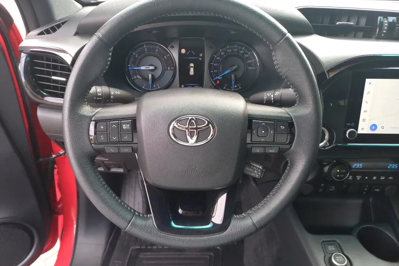 Toyota Hilux din 2024 cu 11.200 km - oferta TOY180001 - foto 22