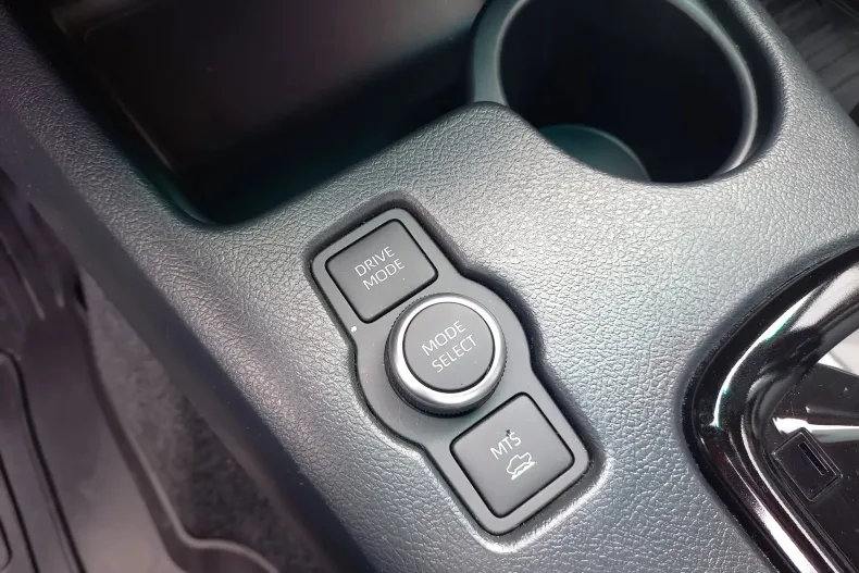 Toyota Hilux din 2024 cu 11.200 km - oferta TOY180001 - foto 32