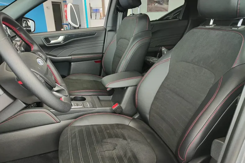 Ford Kuga din 2023 cu 9 km - oferta FOR180023 - foto 8