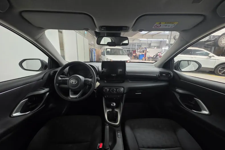 Toyota Yaris din 2024 cu 40 km - oferta TOY180031 - foto 8