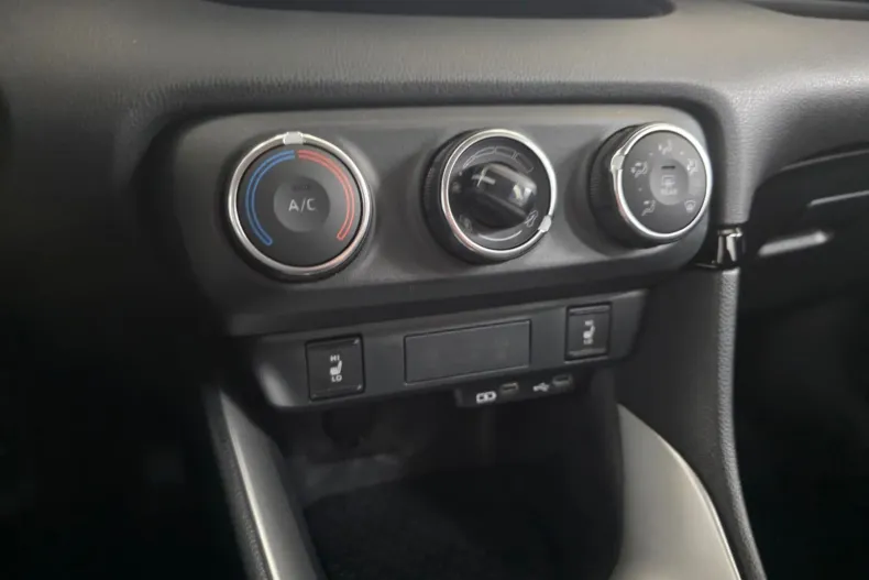 Toyota Yaris din 2024 cu 40 km - oferta TOY180031 - foto 14