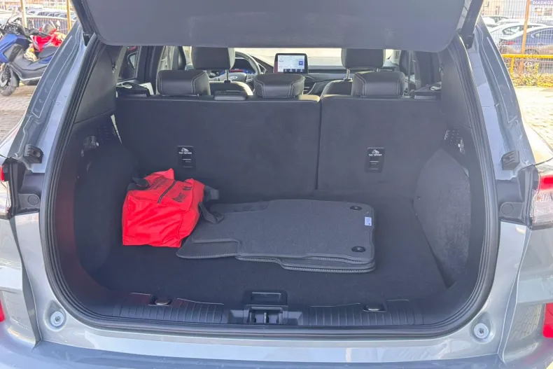 Ford Kuga din 2022 cu 41.685 km - oferta FOR180034 - foto 9