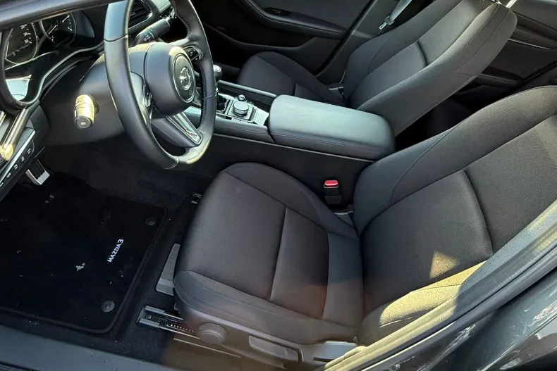 Mazda 3 din 2025 cu 1.881 km - oferta MAZ180036 - foto 6