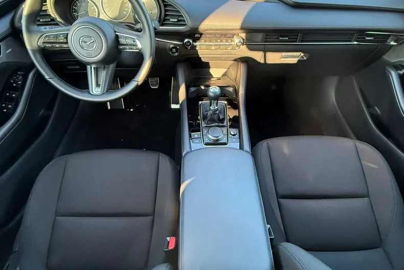 Mazda 3 din 2025 cu 1.881 km - oferta MAZ180036 - foto 8